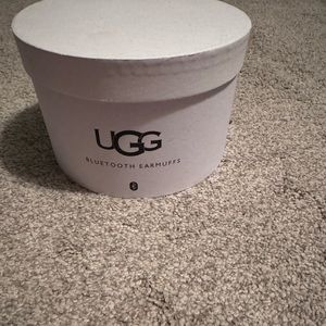 Ugg wireless headphones